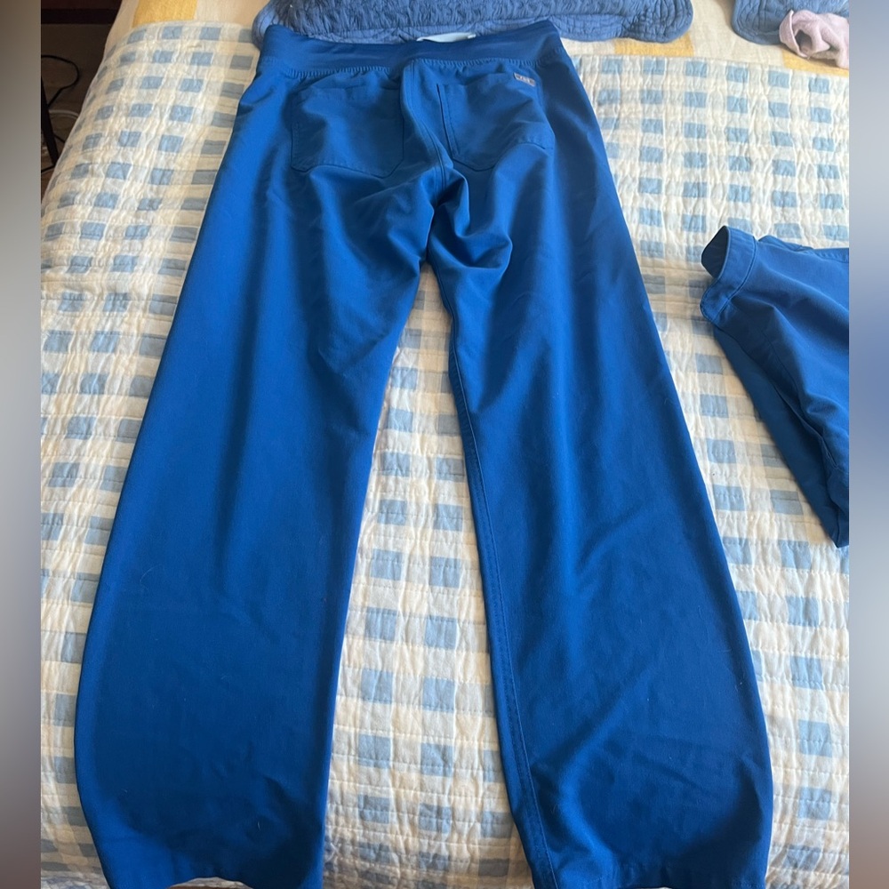 Figs scrub set- royal blue